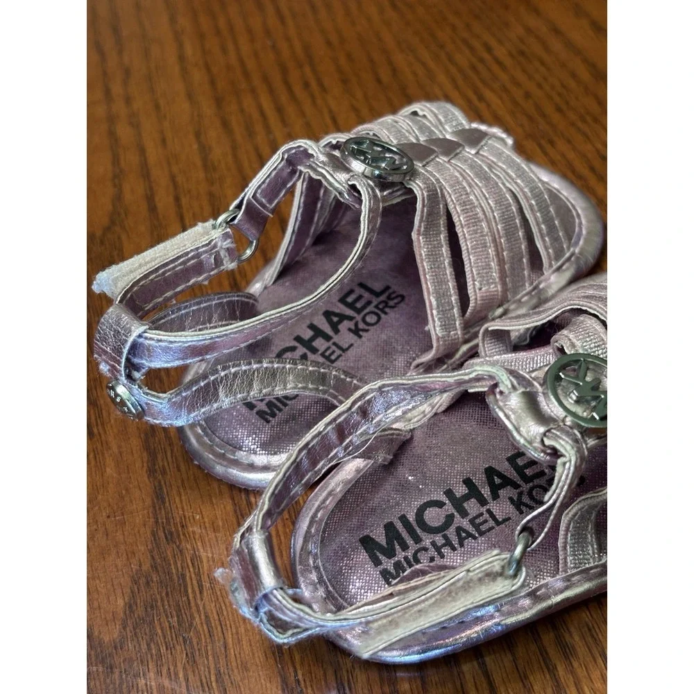 Michael Kors Baby Joy Hannah Pink Metallic Sandals Crib Shoes Size 2 Infant Logo